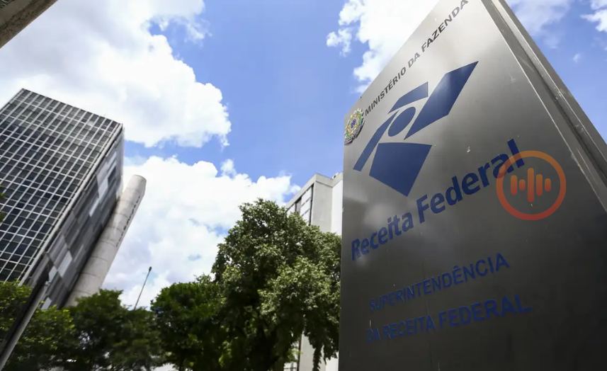 Receita Federal alerta para fake news sobre rastreamento de brasileiros no exterior