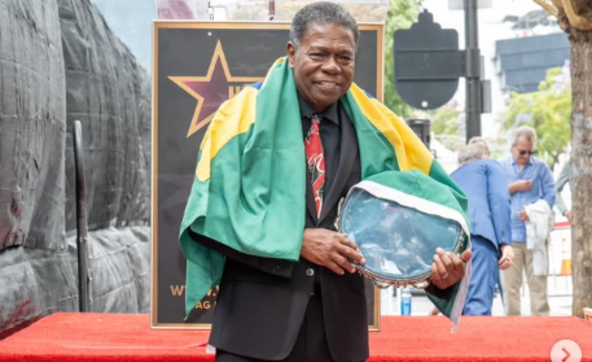 Quem é Paulinho da Costa,  primeiro brasileiro com estrela  na Calçada da Fama
