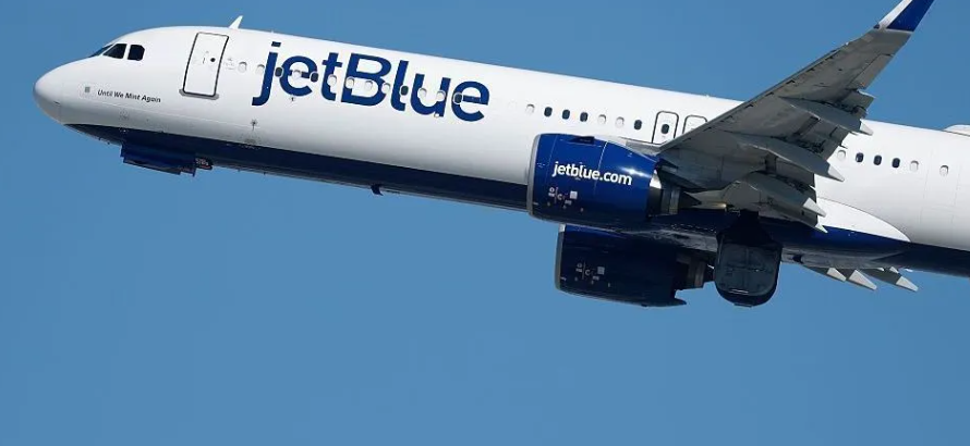 FAA investiga colisão entre avião da JetBlue e drone perto de aeroporto em Nova York